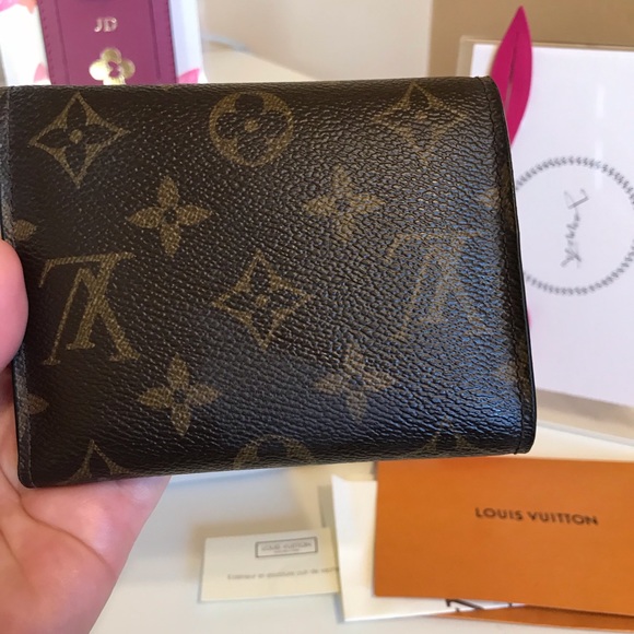 ❌SOLD❌Louis Vuitton Victorine Wallet - Picture 4 of 8